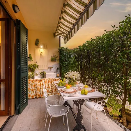아파트 Stylish Retreat With Garden & Parking *